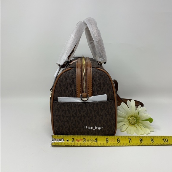 Michael Kors Bedford Small Duffle Satchel - Picture 4 of 12